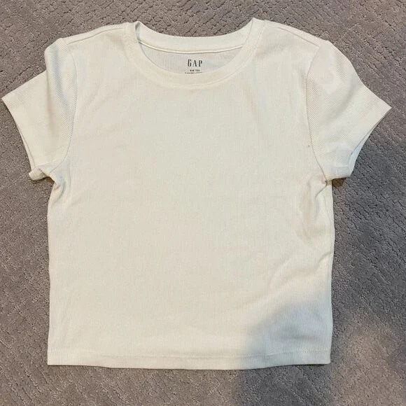 GAP Cropped Ribbed Tee - Picture 2 of 4